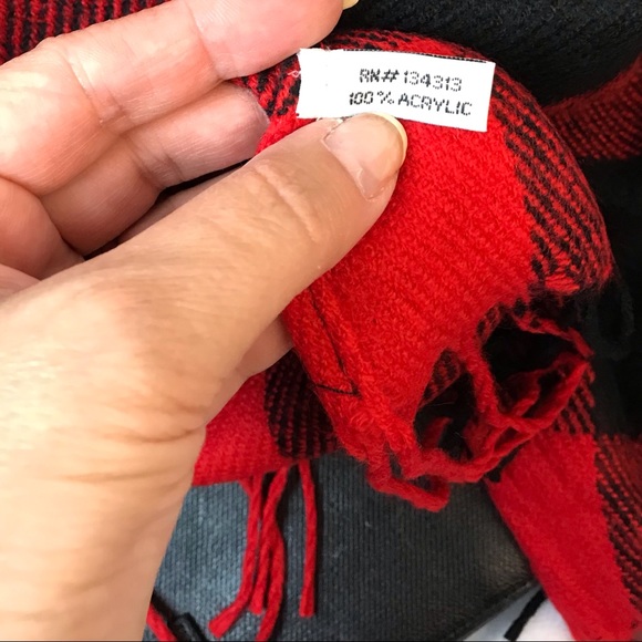RED BUFFALO PLAID PONCHO/WRAP - Picture 7 of 8